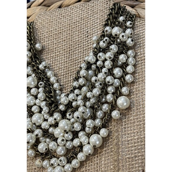 Abercrombie & Fitch White Faux Pearl Necklace Antique Gold Cha Cha Coquette - Picture 2 of 9